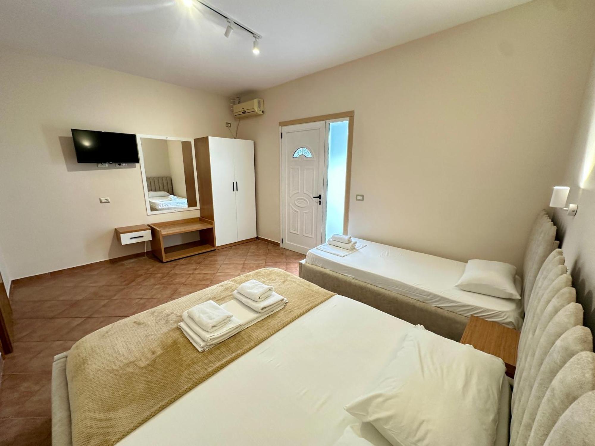 Anel Suites Vlore Ngoại thất bức ảnh