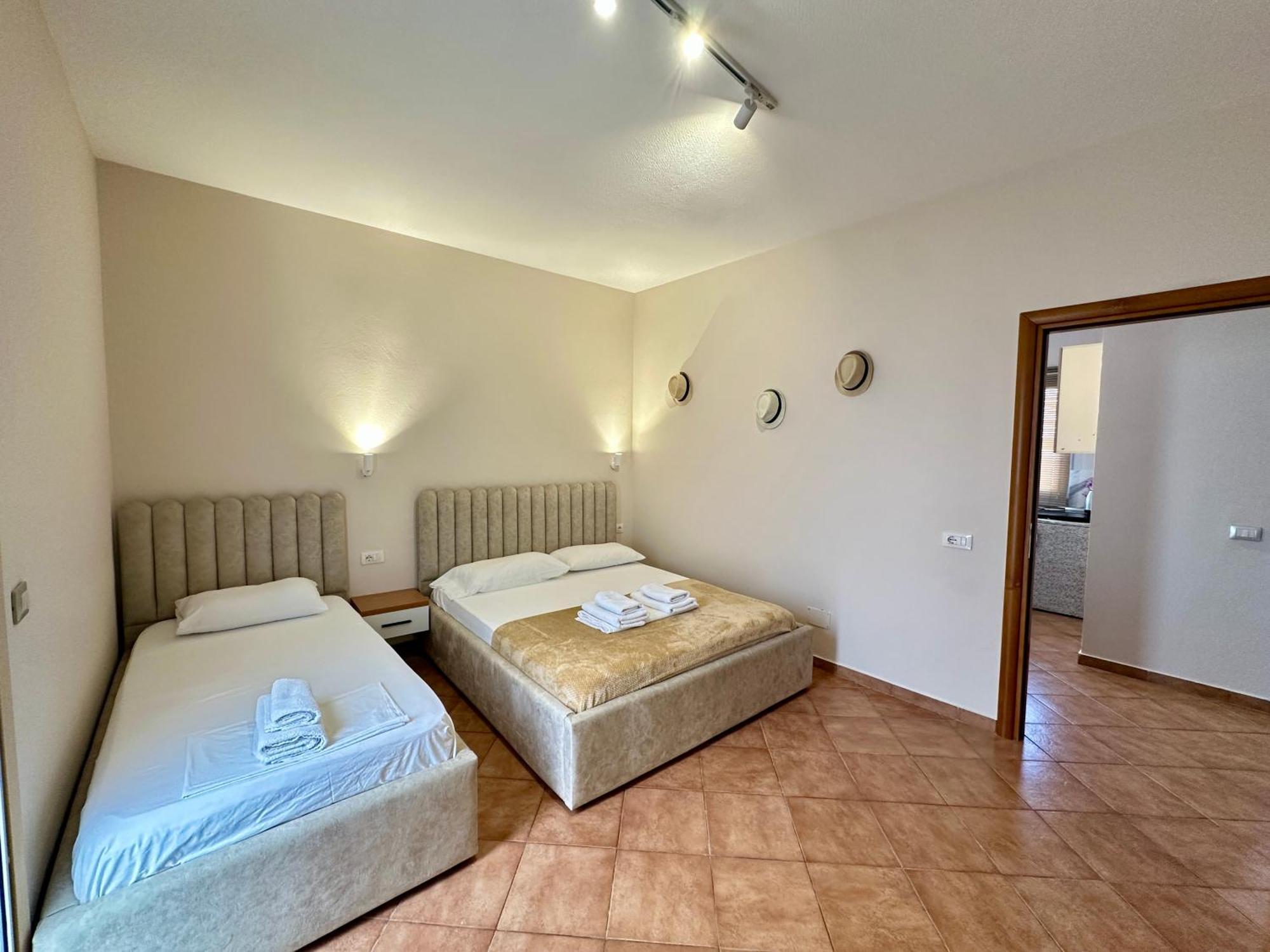 Anel Suites Vlore Ngoại thất bức ảnh